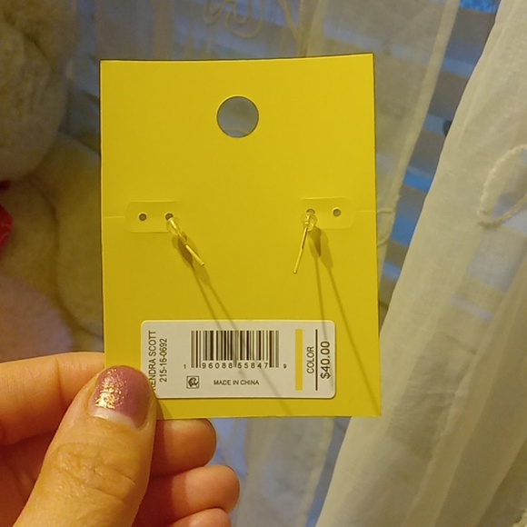 Kendra scott shell earrings - Picture 4 of 4